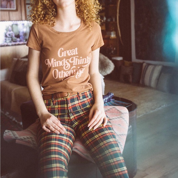 Great Minds Think Otherwise | Scoop Neck - Picture 2 of 2